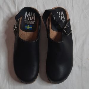 Mia Alma Clog 38